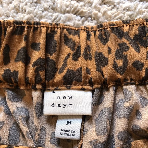 ❤️ SALE 4 for $20. A New Day Target animal print summer shorts - Picture 4 of 5